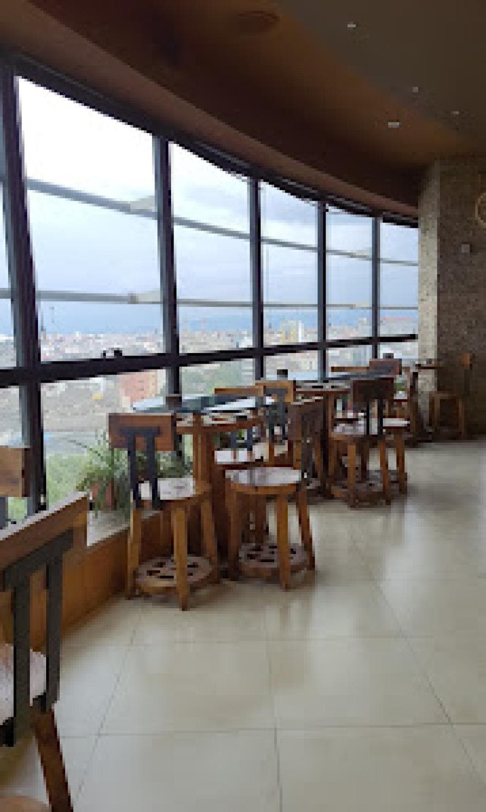 place کافه پاییز