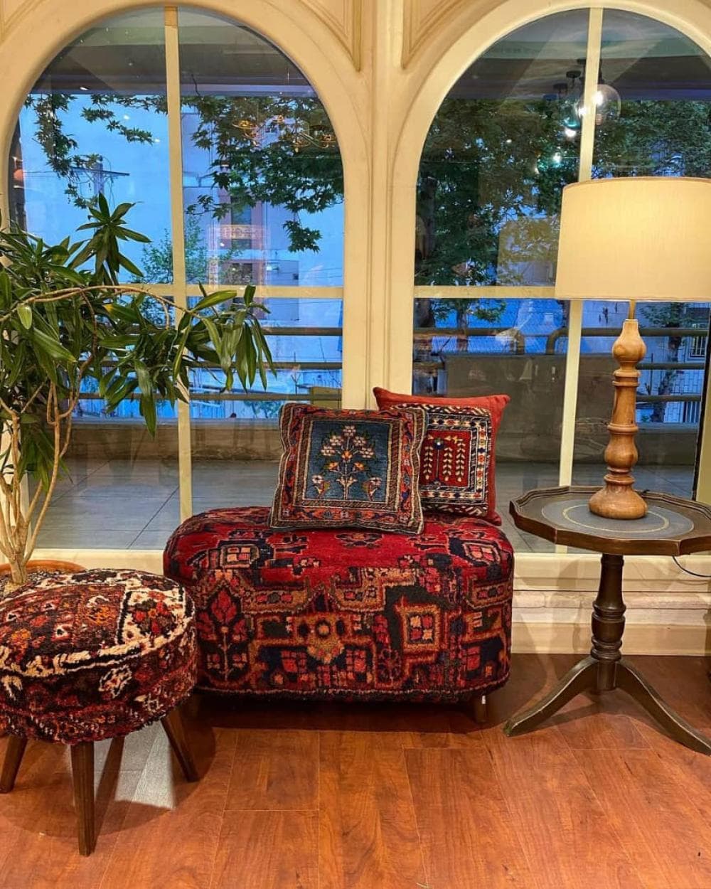 place تماشا گالری