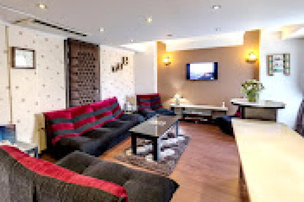 place هتل کادوس