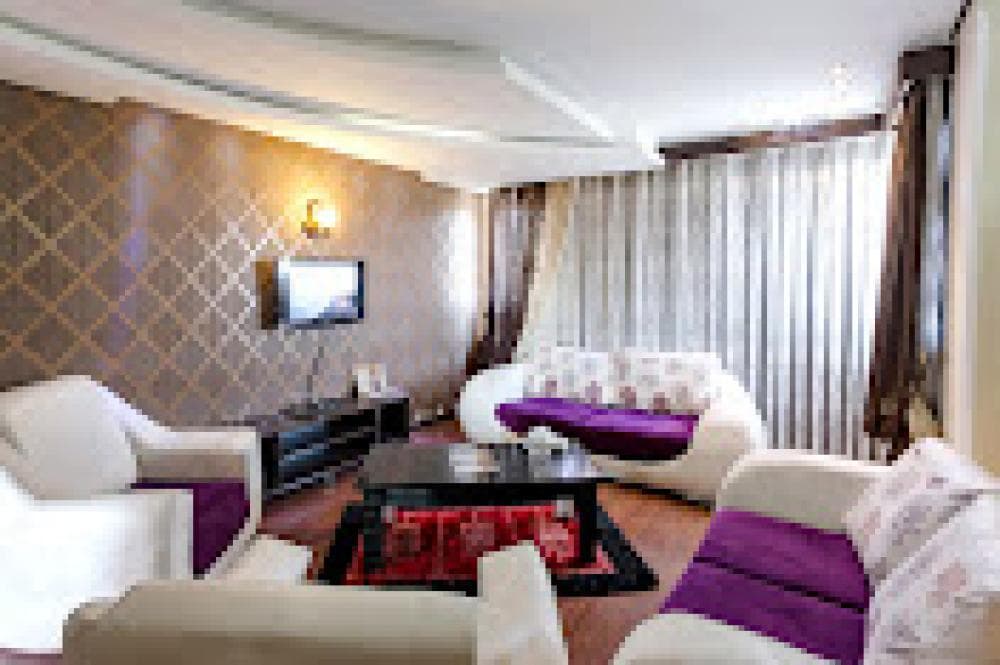 place هتل کادوس